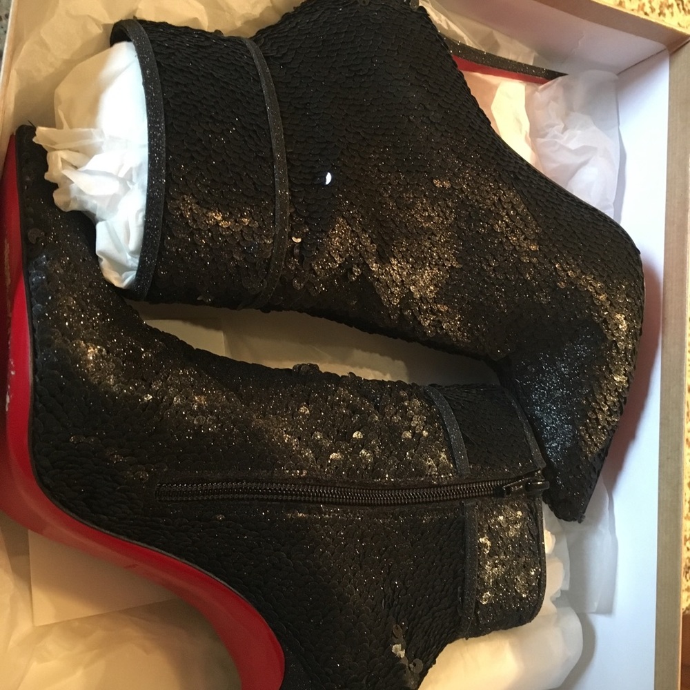 Moulakate size 38